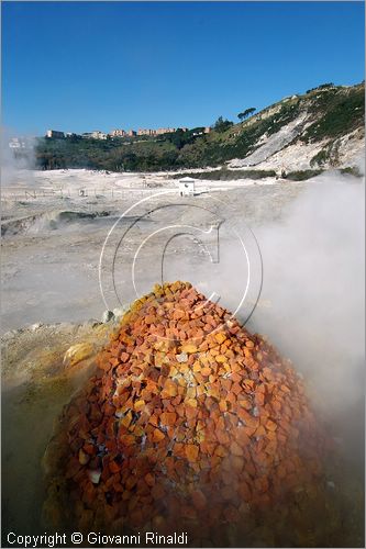 ITALY - POZZUOLI (NA) - La Solfatara - il vulcano Solfatara dal cratere ellittico (770 per 580 metri) risale a 4000 anni fa ed è l'unico dei Campi Flegrei ancora attivo con impressionanti manifestazioni fumaroliche - la Bocca Grande è la principale fumarola