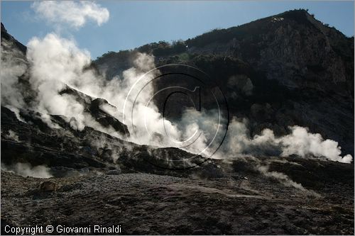 ITALY - POZZUOLI (NA) - La Solfatara - il vulcano Solfatara dal cratere ellittico (770 per 580 metri) risale a 4000 anni fa ed  l'unico dei Campi Flegrei ancora attivo con impressionanti manifestazioni fumaroliche - la Bocca Grande  la principale fumarola