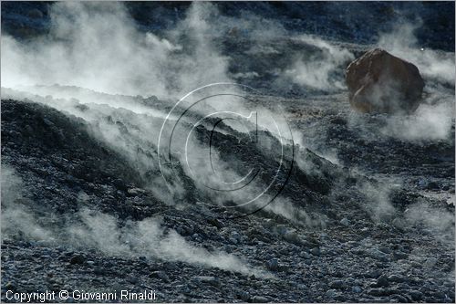 ITALY - POZZUOLI (NA) - La Solfatara - il vulcano Solfatara dal cratere ellittico (770 per 580 metri) risale a 4000 anni fa ed  l'unico dei Campi Flegrei ancora attivo con impressionanti manifestazioni fumaroliche