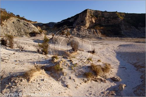 ITALY - POZZUOLI (NA) - La Solfatara - il vulcano Solfatara dal cratere ellittico (770 per 580 metri) risale a 4000 anni fa ed  l'unico dei Campi Flegrei ancora attivo con impressionanti manifestazioni fumaroliche