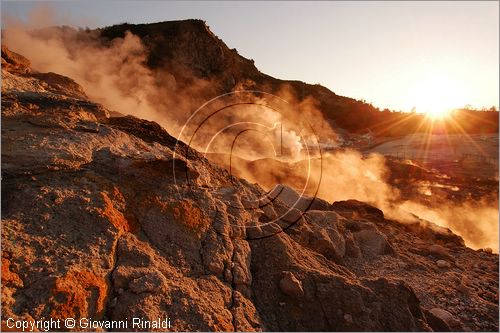 ITALY - POZZUOLI (NA) - La Solfatara - il vulcano Solfatara dal cratere ellittico (770 per 580 metri) risale a 4000 anni fa ed  l'unico dei Campi Flegrei ancora attivo con impressionanti manifestazioni fumaroliche - la Bocca Grande  la principale fumarola