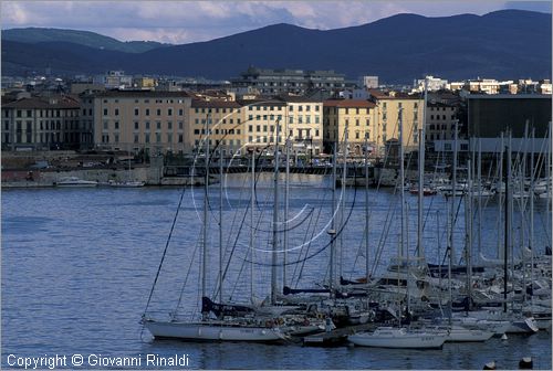 ITALY - TUSCANY - TOSCANA - LIVORNO - veduta del porto