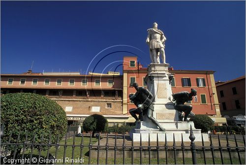 ITALY - TUSCANY - TOSCANA - LIVORNO - monumento a Ferdinando I (1607) chiamato dei Quattro Mori