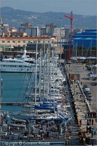ITALY - TUSCANY - TOSCANA - LIVORNO - veduta del porto