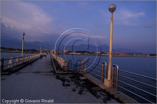 ITALY - TUSCANY - TOSCANA - Forte dei Marmi (LU) - sul lungo molo
