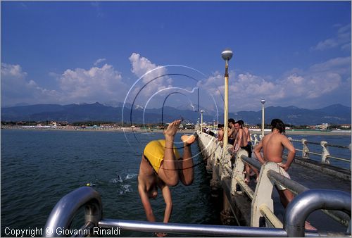 ITALY - TUSCANY - TOSCANA - Forte dei Marmi (LU) - sul lungo molo