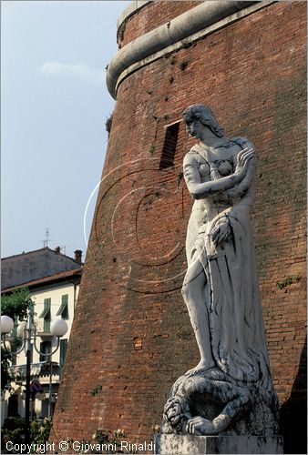 ITALY - TUSCANY - TOSCANA - Forte dei Marmi (LU) - Piazza Garibaldi