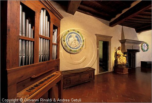 ITALY - ANGHIARI (AR) - Museo Statale di Palazzo Taglieschi - Organo positivo del XVI secolo proveniente dalla chiesa di Santo Stefano