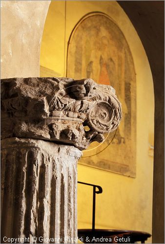 ITALY - ANGHIARI (AR) - Museo Statale di Palazzo Taglieschi - Sala I - dettaglio di un capitello