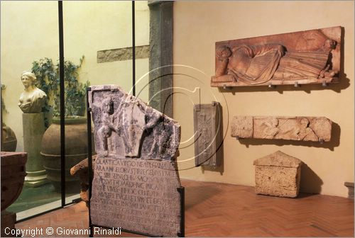 ITALY - AREZZO
Casa Museo Ivan Bruschi
piano terra: Lapidario
veduta della sala, a sinistra il Cortile del Pozzo