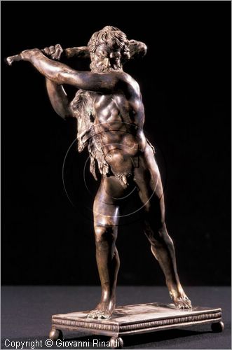 ITALY - AREZZO
Casa Museo Ivan Bruschi
statuetta in argento di Ercole in atto di sferrare un colpo di clava (XVIII-XIX secolo)