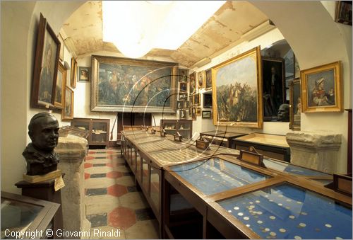 ITALY - CATANZARO
Museo Provinciale presso Villa Trieste
veduta della prima sala
