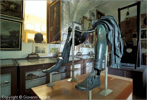 ITALY - CATANZARO
Museo Provinciale presso Villa Trieste
veduta della seconda sala con la statua equestre in bronzo