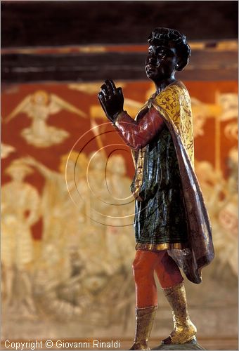 ITALY - MONTALCINO (SI) - Museo Civico e Diocesano d'Arte Sacra: sala L: statua di moro (legno intagliato e dipinto di Domenico Cafaggi - 1530-1608)