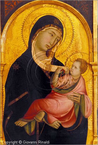 ITALY - MONTALCINO (SI) - Museo Civico e Diocesano d'Arte Sacra: sala A: Madonna col Bambino (tempera su tavola della prima met del '300 di Francesco di Segna)