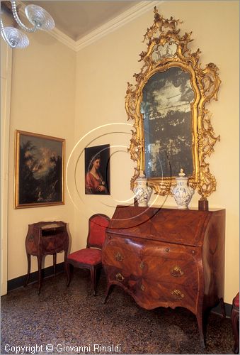 ITALY - NERVI (GE) - Museo Giannettino Luxoro - una stanza del secondo piano