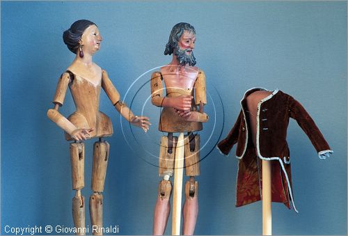 ITALY - NERVI (GE) - Museo Giannettino Luxoro - pupazzi di presepe di manifattura genovese e napoletana del secolo XVIII