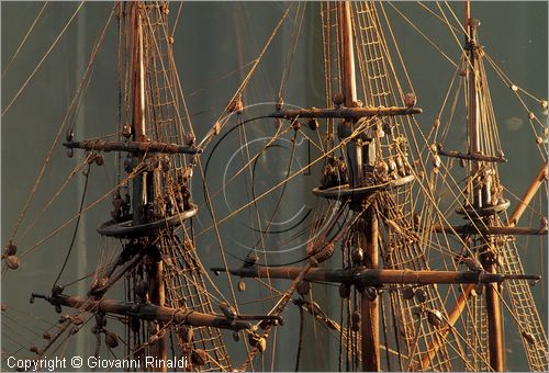 ITALY - Genova Pegli - Museo Navale - Sala degli Stemmi - modellino votivo di vascello veneto a due ponti da 48 cannoni - particolare alberatura