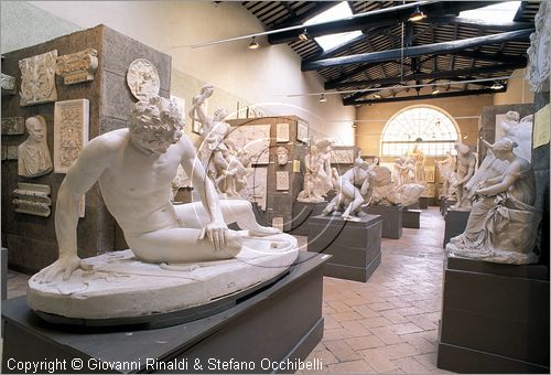 ITALY - PERUGIA - Museo dell'Accademia - Gipsoteca - copia in gesso da originale di Galata Morente (230 a.C.)