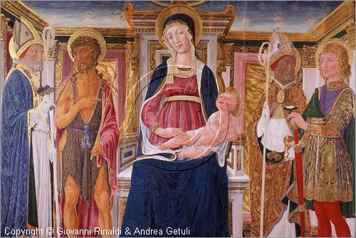 ITALY - PIENZA (SI) - Museo Diocesano d'Arte Sacra - sala 5: Grande tavola di Lorenzo di Pietro detto il Vecchietta, Madonna col Bambino tra i Santi Biagio, Giovanni Battista, Nicola e Floriano (1460-62) - particolare