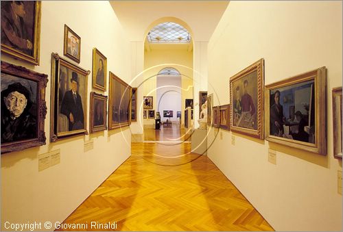 ITALY - ROMA - Galleria d'Arte Moderna - Novecento - veduta di una sala