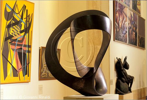 ITALY - ROMA - Galleria d'Arte Moderna - Novecento - Evoluzione e approdi dell'arte astratta - "unit tripartita" (1947-48) di Max Bill