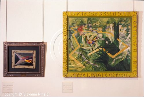 ITALY - ROMA - Galleria d'Arte Moderna - Novecento - Il tempo delle avanguardie - " Scienza contro oscurantismo" (1920) e "Le frecce della vita" (1928) di Giacomo Balla