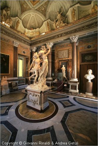ROMA
Galleria Borghese
Sala di Apollo e Dafne
"Apollo e Dafne" di Gian Lorenzo Bernini (1622-25)