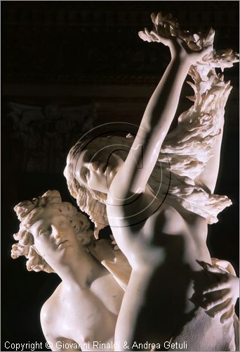 ROMA
Galleria Borghese
Sala di Apollo e Dafne
"Apollo e Dafne" di Gian Lorenzo Bernini (1622-25)