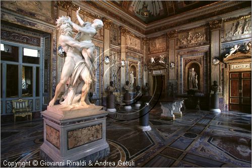 ROMA
Galleria Borghese
Sala degli Imperatori
"Pluto e Proserpina" di Gian Lorenzo Bernini