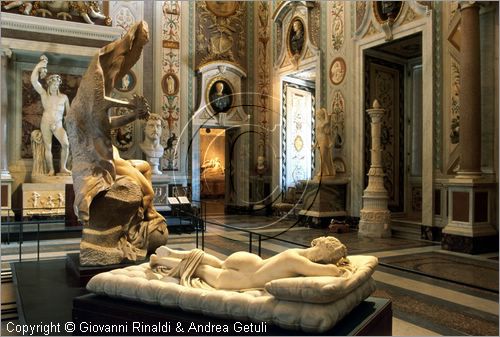 ROMA
Galleria Borghese
Saolne di Ingresso
(IN ESPOSIZIONE TEMPORANEA)
opere del Bernini provenienti da musei stranieri