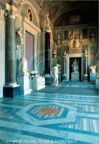ROMA
Galleria Borghese
Portico