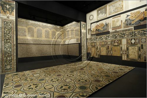 ITALY - LAZIO - ROMA - ROME - Museo dell'Alto Medioevo (ex Palazzo delle Scienze dell'EUR) - Opus Sectile di Porta Marina di Ostia Antica - la straordinaria decorazione a intarsio di marmi colorati che ornava la sala di rappresentanza di una domus monumentale - veduta generale