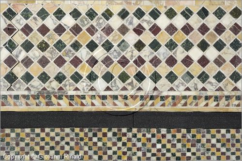 ITALY - LAZIO - ROMA - ROME - Museo dell'Alto Medioevo (ex Palazzo delle Scienze dell'EUR) - Opus Sectile di Porta Marina di Ostia Antica - la straordinaria decorazione a intarsio di marmi colorati che ornava la sala di rappresentanza di una domus monumentale - particolare della parete di fondo della sala a motivi geometrici