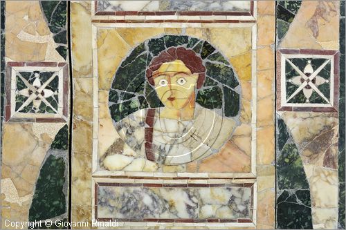 ITALY - LAZIO - ROMA - ROME - Museo dell'Alto Medioevo (ex Palazzo delle Scienze dell'EUR) - Opus Sectile di Porta Marina di Ostia Antica - la straordinaria decorazione a intarsio di marmi colorati che ornava la sala di rappresentanza di una domus monumentale - ritratto virile inserito nel registro inferiore della parete destra della sala