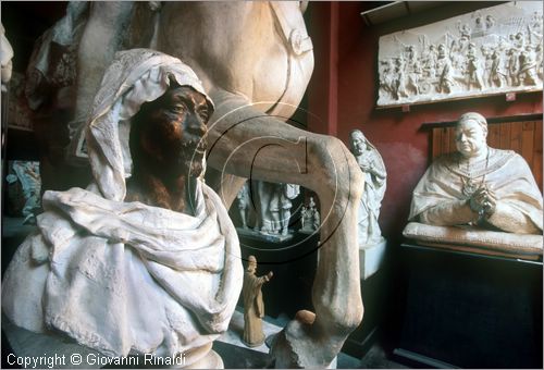 ROMA
Museo Canova-Tadolini
sala centrale
busto di moro di G.Tadolini (1881)