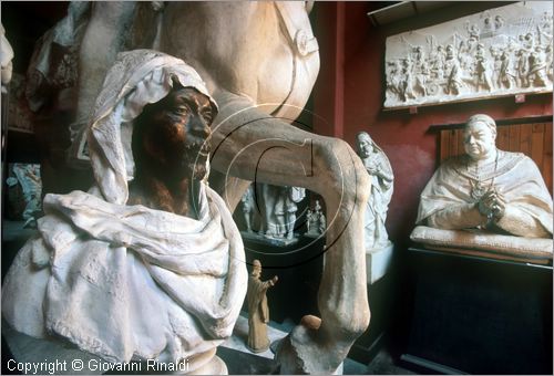 ROMA
Museo Canova-Tadolini
sala centrale
busto di moro di G.Tadolini (1881)