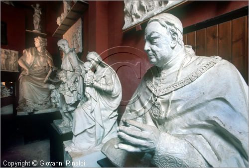 ROMA
Museo Canova-Tadolini
sala centrale
Cardinal Pietro Gasparri di E.Tadolini (1946)