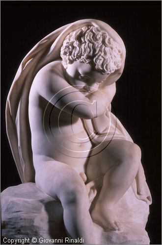 ROMA
Villa Torlonia
Museo del Casino dei Principi
Piano superiore
"Inverno" statua allegorica delle stagioni in marmo di Bartolomeo Cavaceppi (1717-1799)