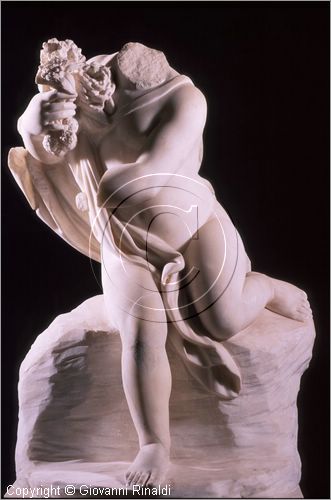 ROMA
Villa Torlonia
Museo del Casino dei Principi
Piano superiore
"Primavera" statua allegorica delle stagioni in marmo di Bartolomeo Cavaceppi (1717-1799)