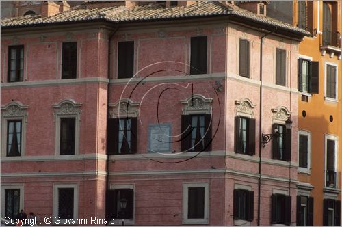 ROMA
"Keats-Shelley Memorial House"
museo dedicato alla memoria dei due poeti inglesi nella casa dove visse per qualche mese e mor John Keats
in piazza di Spagna
veduta esterna della casa che affaccia sulla scalinata di Trinit dei Monti