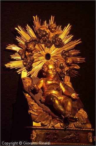 ROMA
San Pietro in Vaticano
Museo del Tesoro di San Pietro
Ges Bambino in bronzo dorato
veniva utilizzato per il presepe in San Pietro