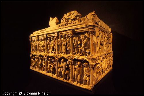 ROMA
San Pietro in Vaticano
Museo del Tesoro di San Pietro
Sarcofago di Giunio Basso - prefetto di Roma morto nel 359 d.C.