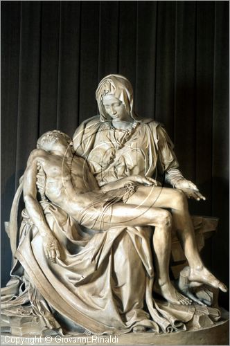 ROMA
San Pietro in Vaticano
Museo del Tesoro di San Pietro
Cappella dei Beneficiati o del Ciborio di Donatello
calco della Piet di Michelangelo
