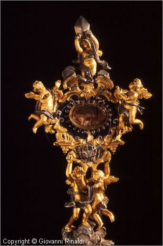 ROMA
San Pietro in Vaticano
Museo del Tesoro di San Pietro
Reliquiario del Cardinal Barbarigo in bronzo, argento e cristallo di bottega romana del 1761
