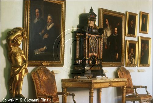 ROMA
Pinacoteca Capitolina
Galleria Cini
veduta della sala con le sculture dorate del '700
