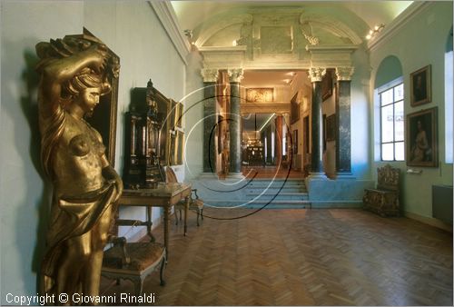 ROMA
Pinacoteca Capitolina
Galleria Cini
veduta della sala con le sculture dorate del '700