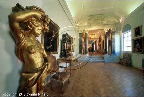 ROMA
Pinacoteca Capitolina
Galleria Cini
veduta della sala con le sculture dorate del '700