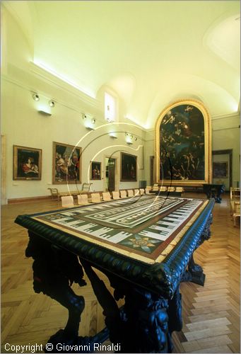 ROMA
Pinacoteca Capitolina
Sala di Santa Petronilla
veduta della sala con in fondo il grande quadro del Guercino