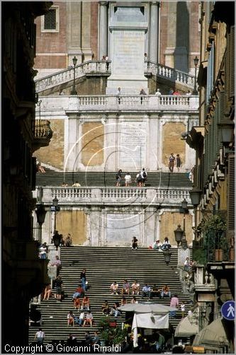 piazzadispagna0026.jpg